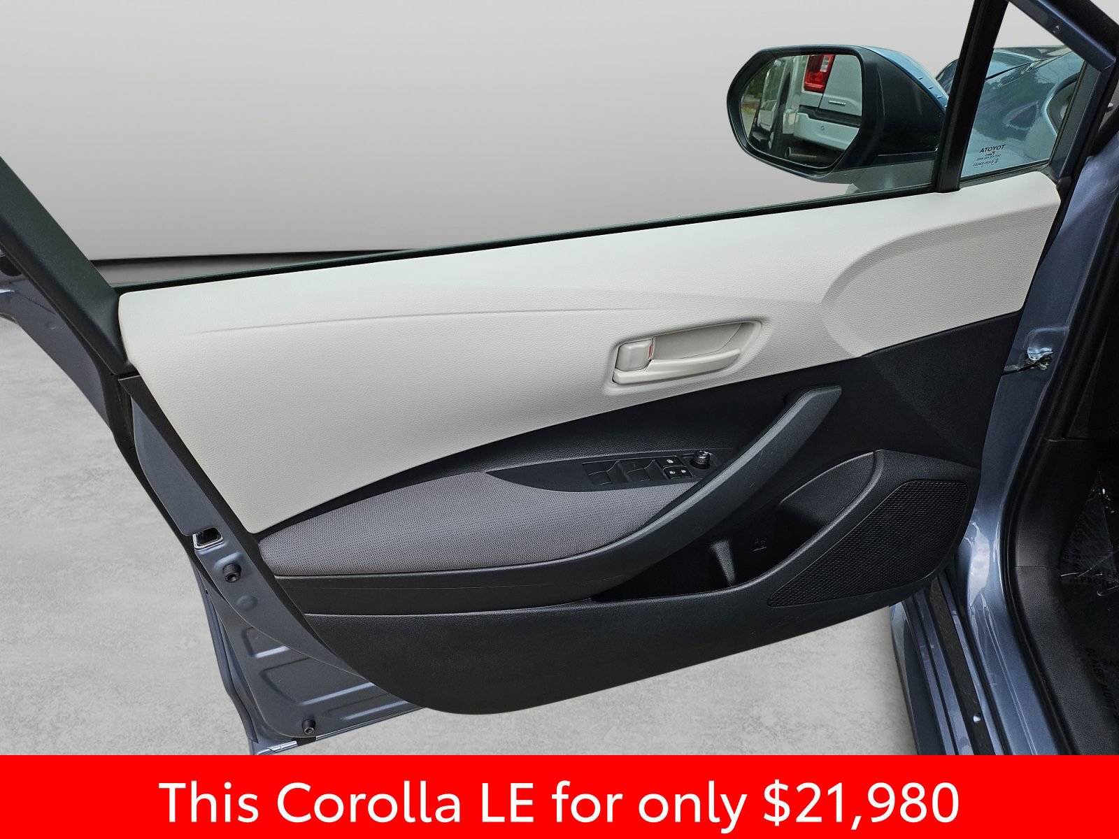 Used 2023 Toyota Corolla LE FWD image 34