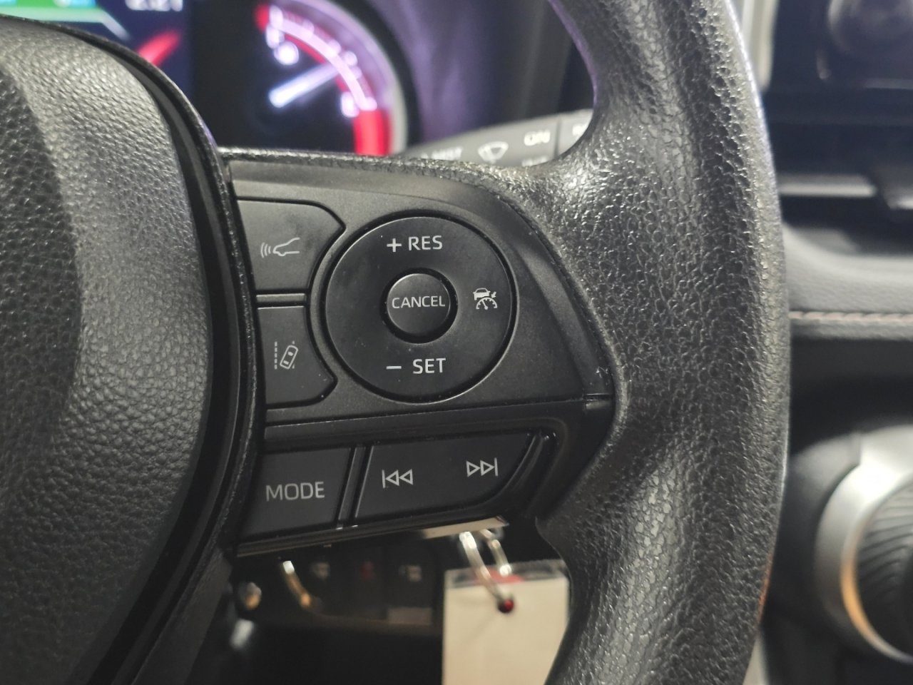 Certified 2024 Toyota RAV4 LE image 27