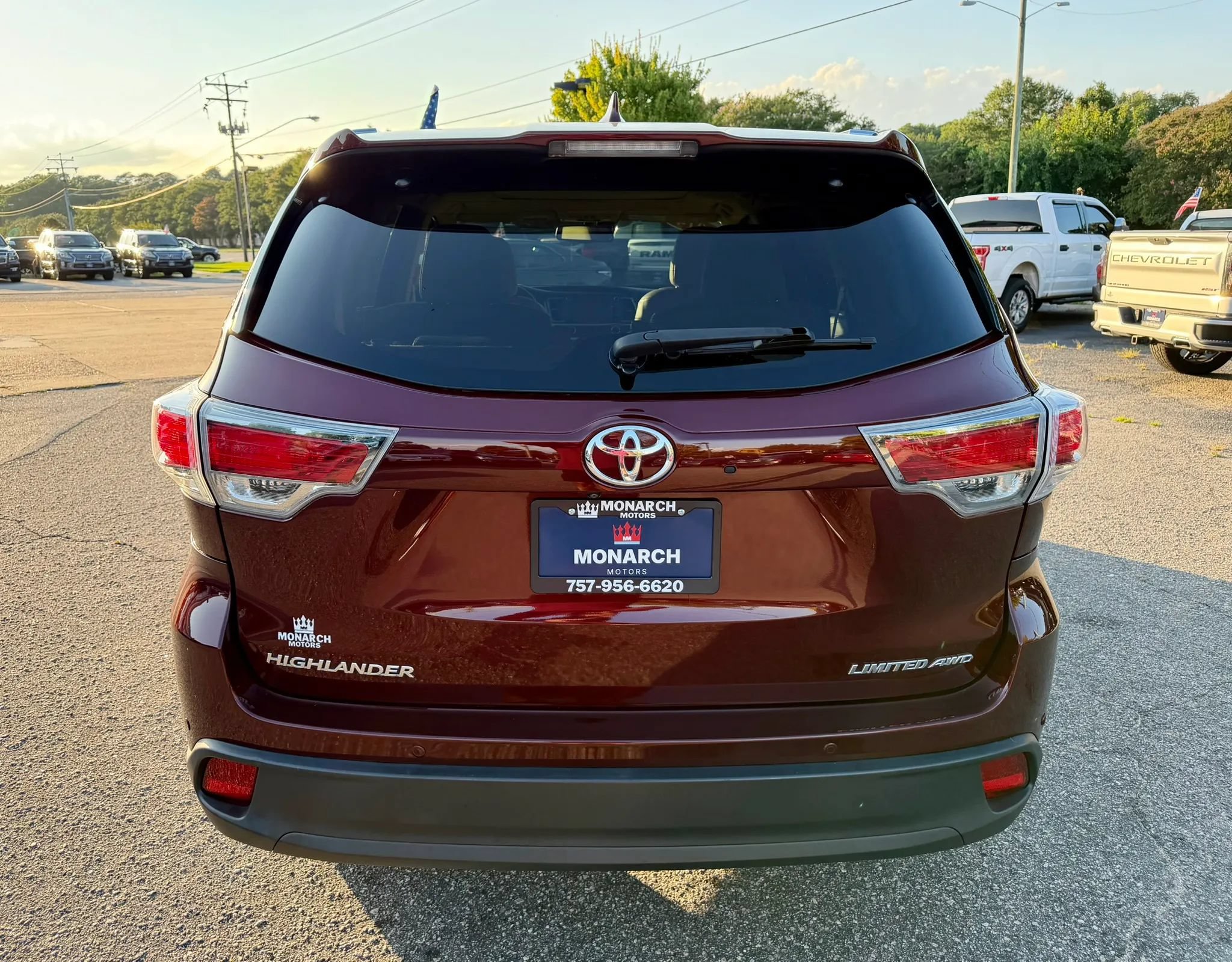 Used 2014 Toyota Highlander Limited Platinum AWD/4WD image 4