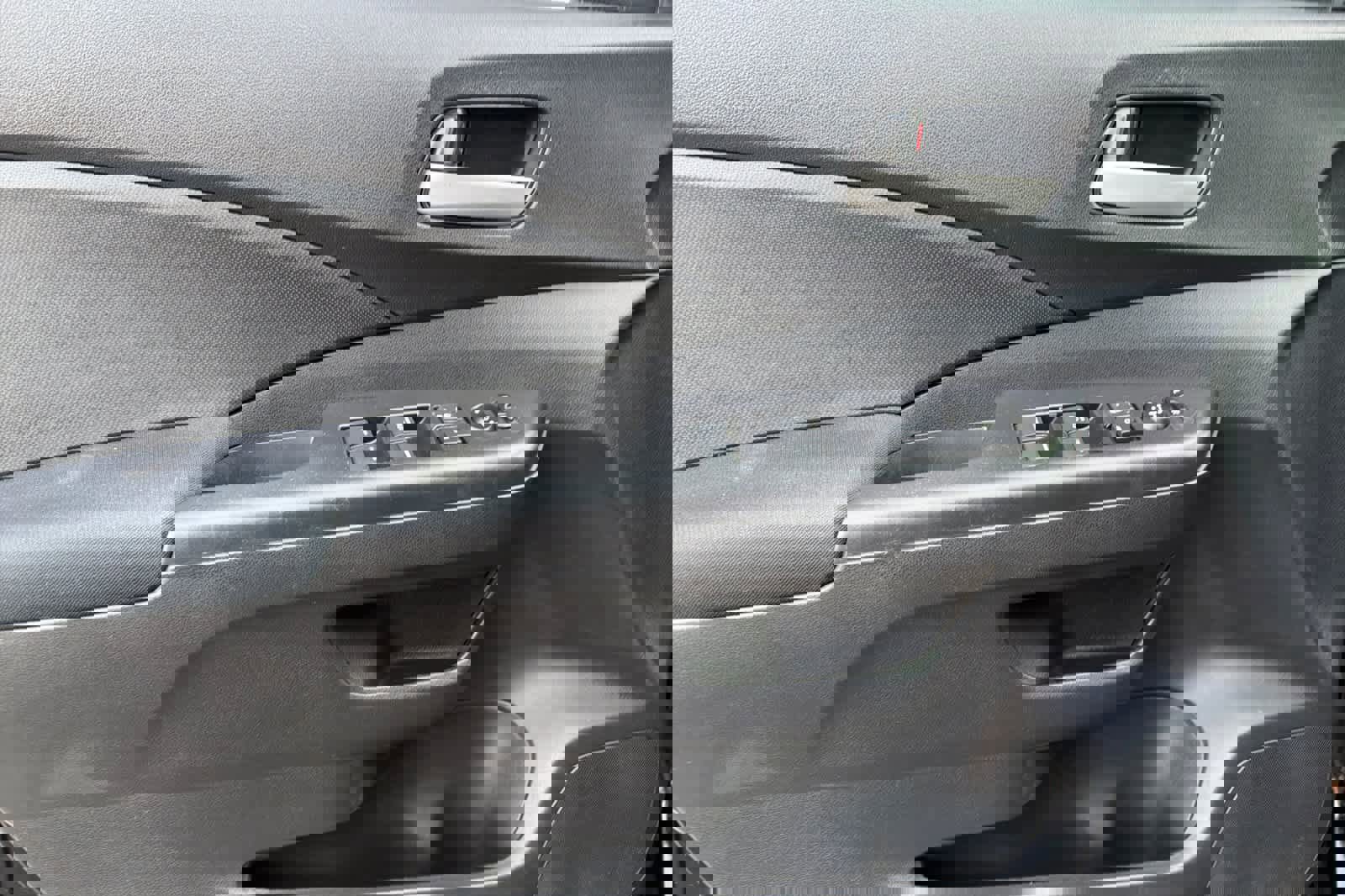 Used 2016 Honda CR-V LX image 14