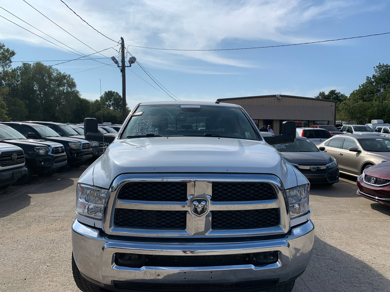 Used 2018 RAM 2500 SLT w/ Luxury Group image 8
