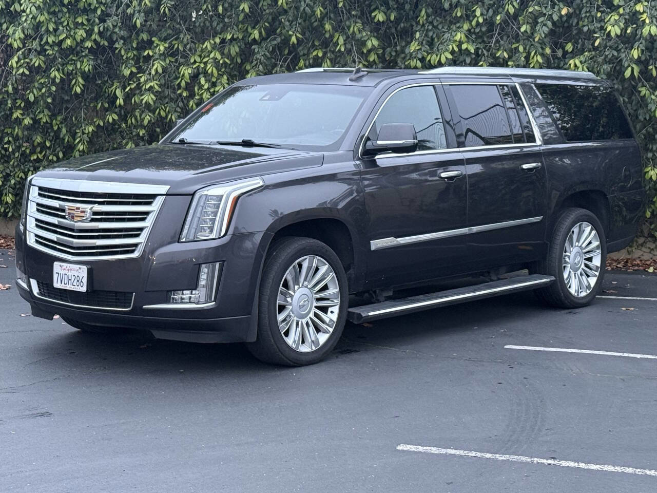 Used 2016 Cadillac Escalade ESV Platinum image 4