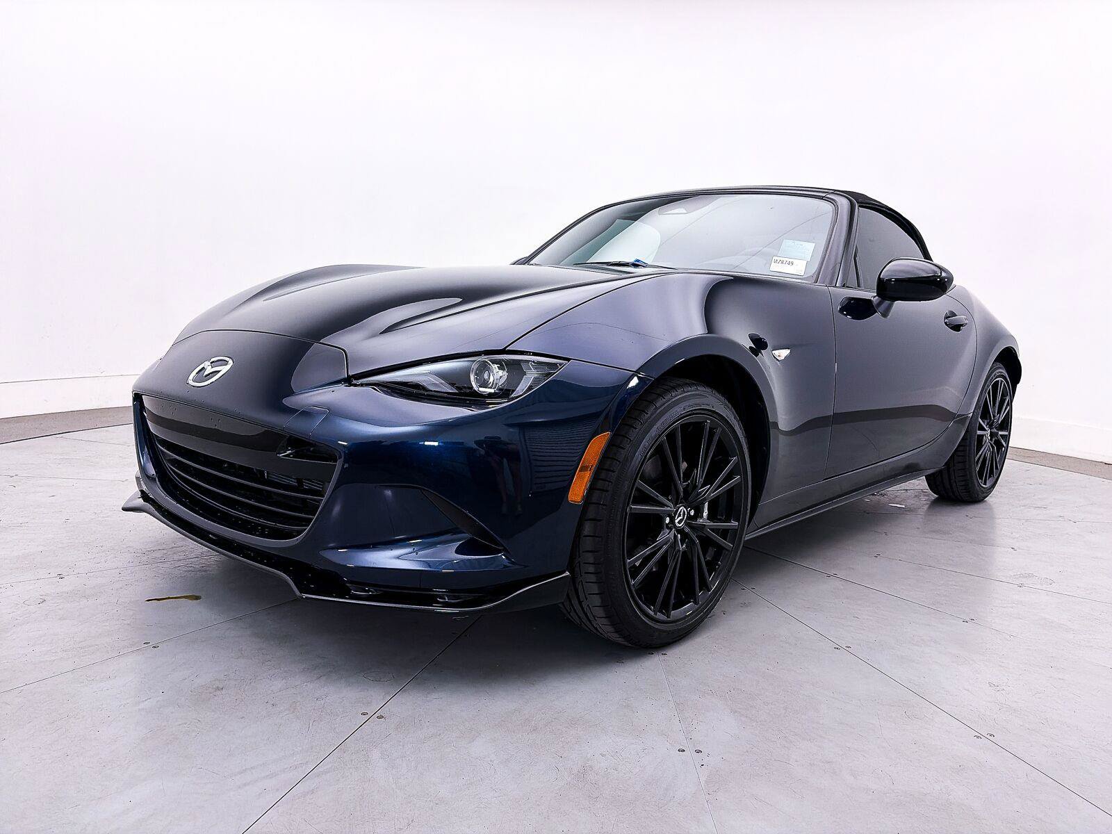 New 2026 MAZDA MX-5 Miata Club w/ Interior Package RWD image 9