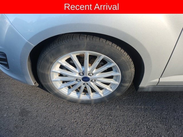 Used 2015 Ford C-MAX Energi SEL w/ Equipment Group 302A FWD image 5