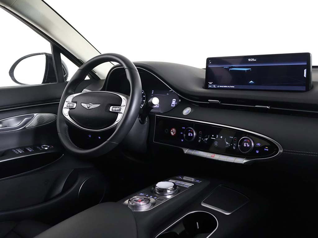 Used 2025 Genesis GV70 2.5T image 33