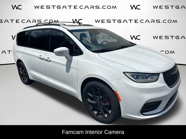 Used 2021 Chrysler Pacifica Limited w/ Uconnect Theater Family Group AWD/4WD image 32