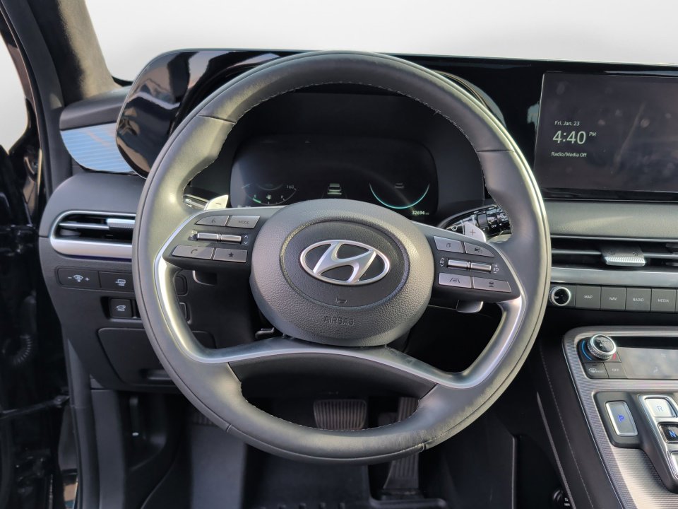 Used 2023 Hyundai Palisade Calligraphy image 10