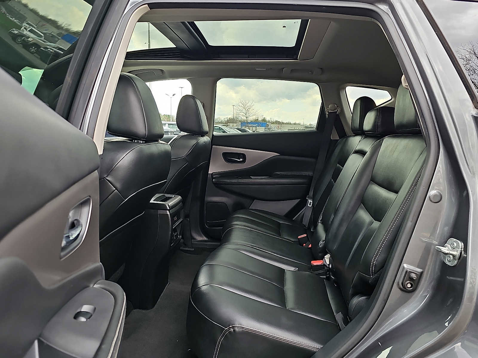 Used 2020 Nissan Murano SV w/ Premium Package AWD/4WD image 10