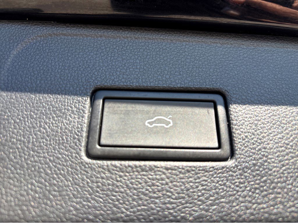 Used 2022 Volkswagen Atlas SE image 24