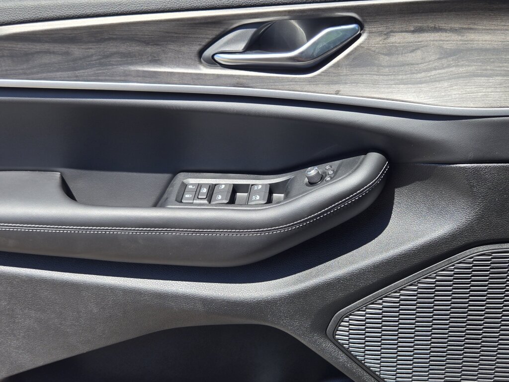 New 2026 Jeep Grand Cherokee L Altitude AWD/4WD image 7