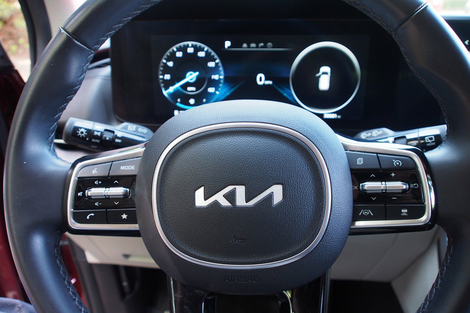 Used 2023 Kia Carnival SX FWD image 22