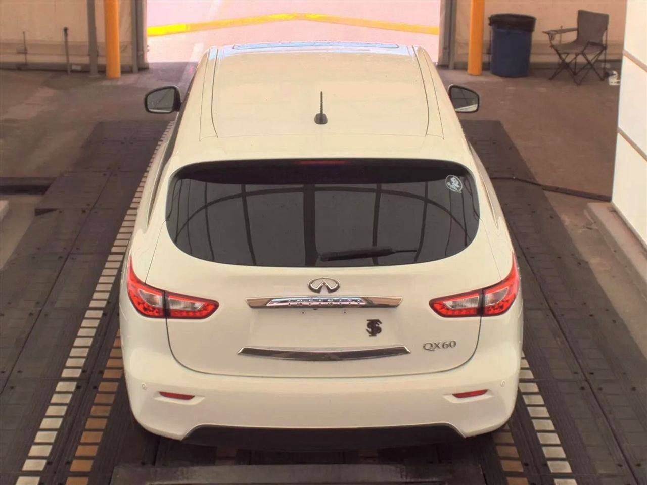 Used 2014 INFINITI QX60 AWD w/ Premium Plus Package image 6