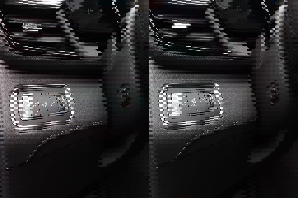 New 2026 Buick Enclave Avenir w/ Super Cruise Package image 7