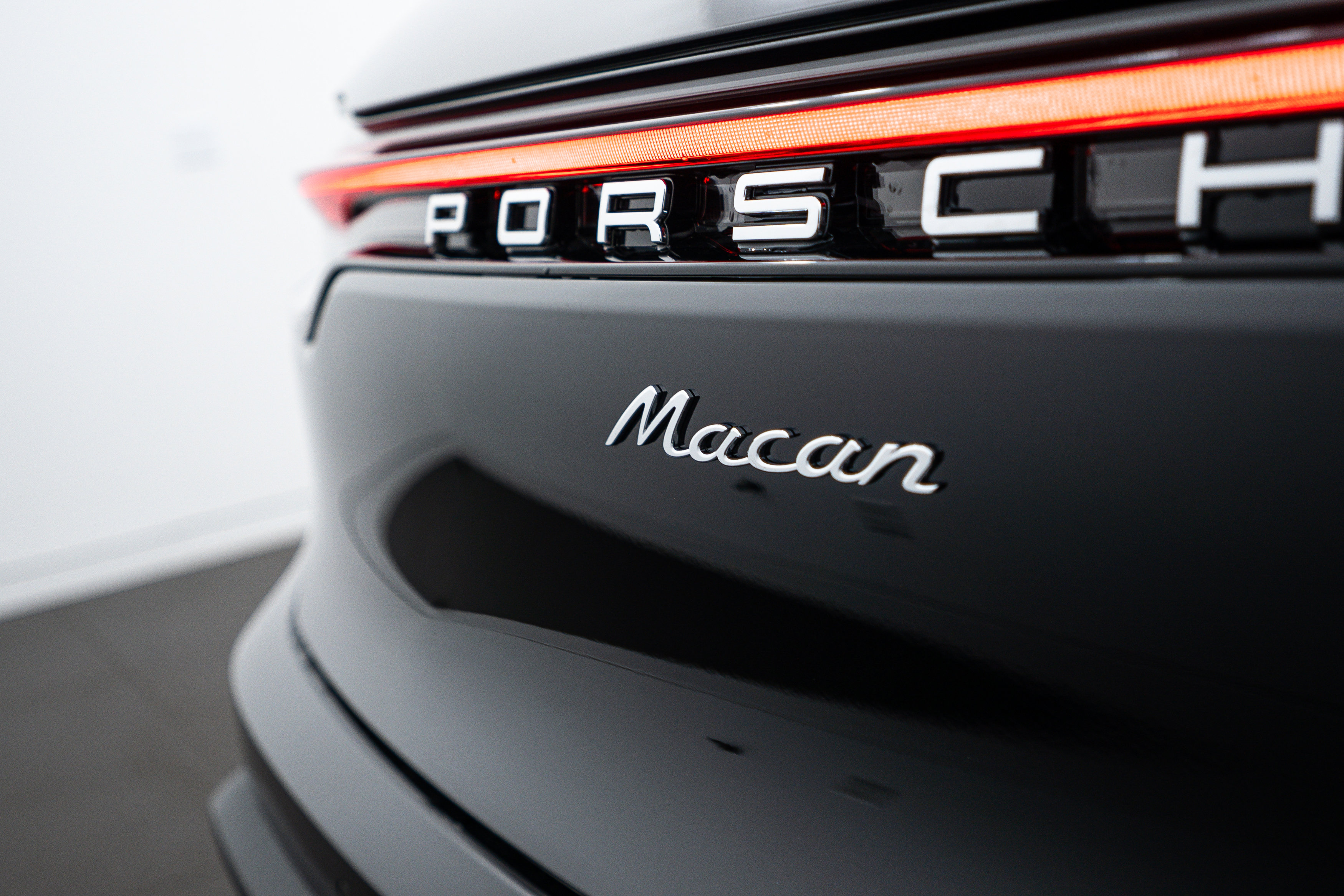 New 2025 Porsche Macan image 25