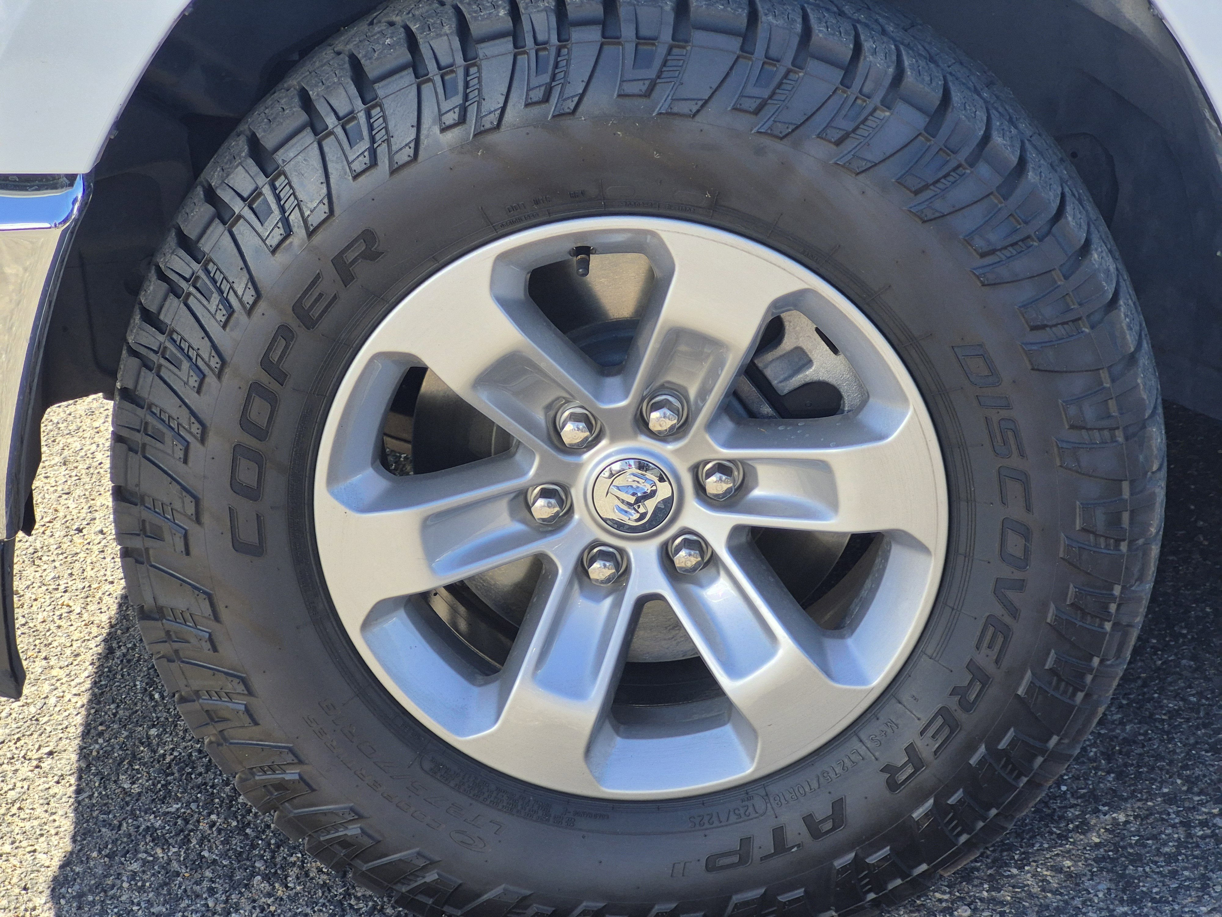 Used 2023 RAM 1500 Laramie AWD/4WD image 16