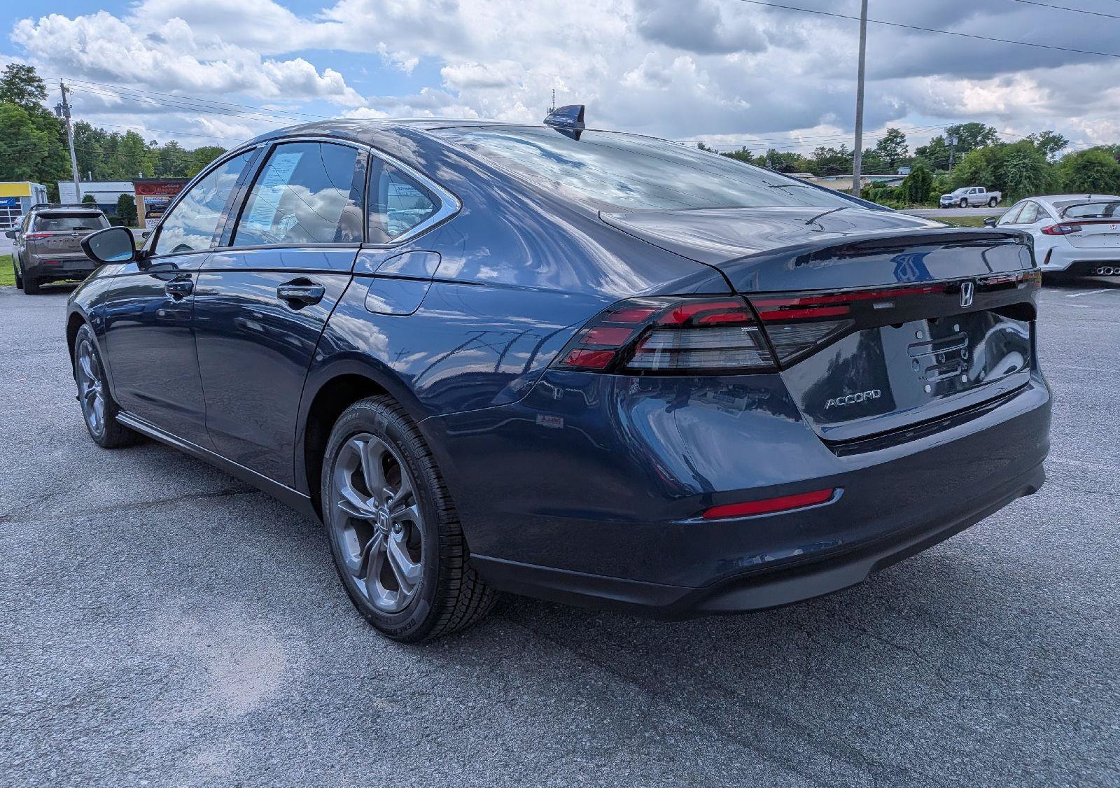 Certified 2023 Honda Accord EX image 8