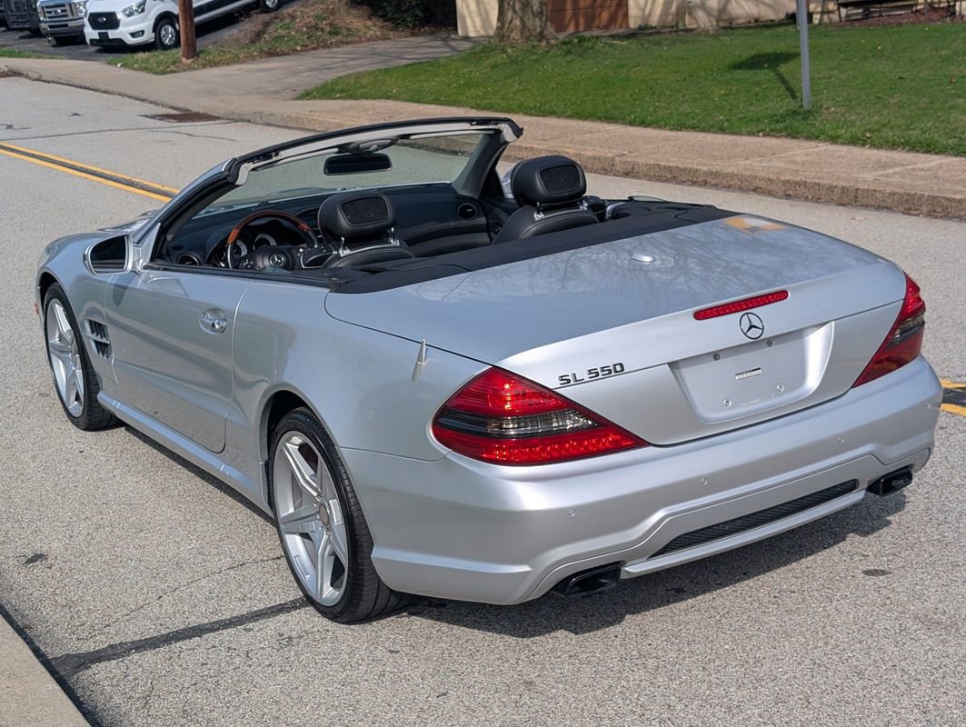 Used 2011 Mercedes-Benz SL 550 w/ Premium I Pkg image 14