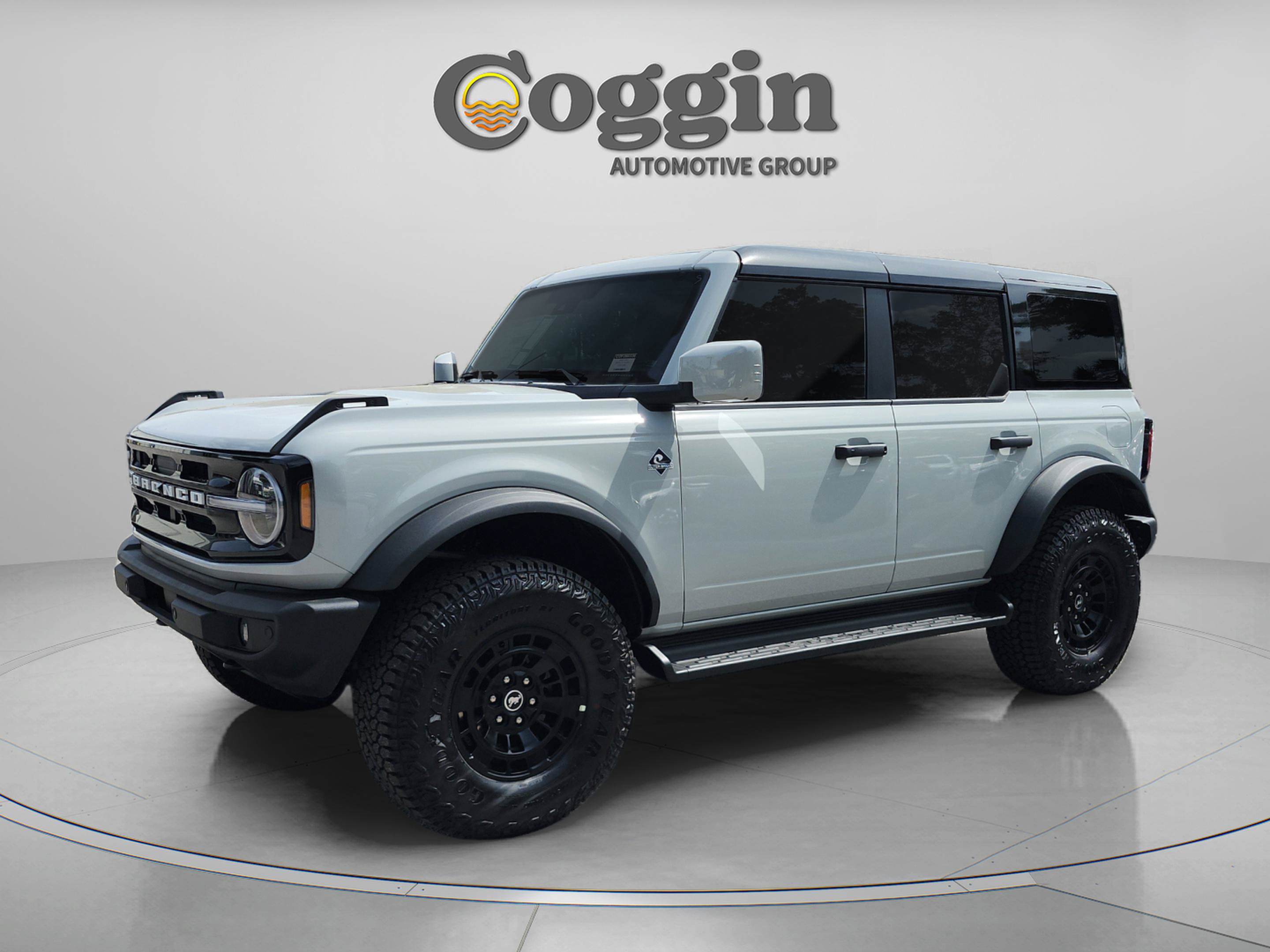 New 2026 Ford Bronco Outer Banks w/ Sasquatch Package AWD/4WD image 1