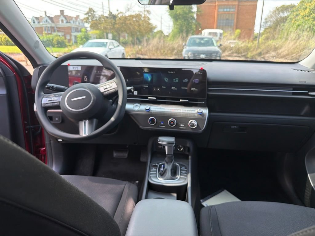 New 2027 Hyundai Kona SE AWD/4WD image 17