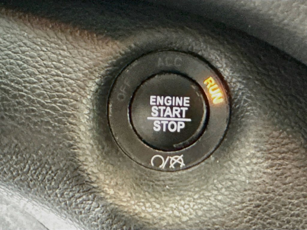 Used 2020 Jeep Cherokee Latitude Plus FWD image 19