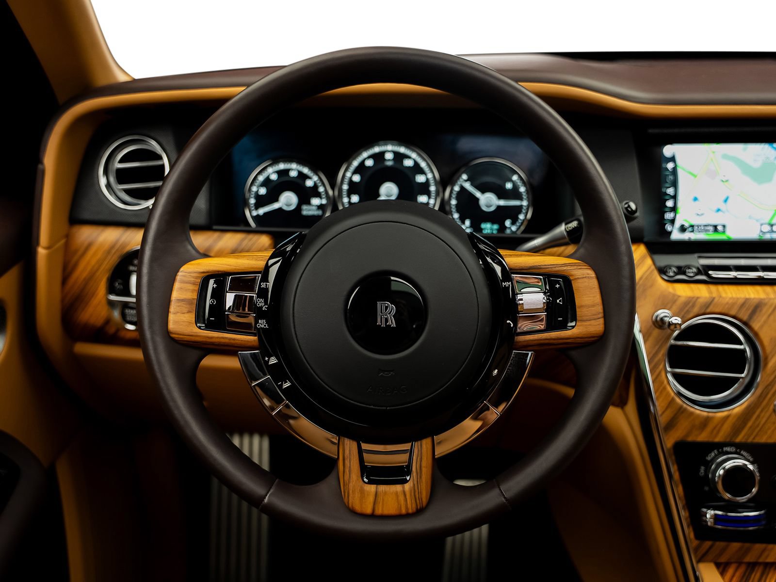 Used 2019 Rolls-Royce Cullinan AWD/4WD image 32