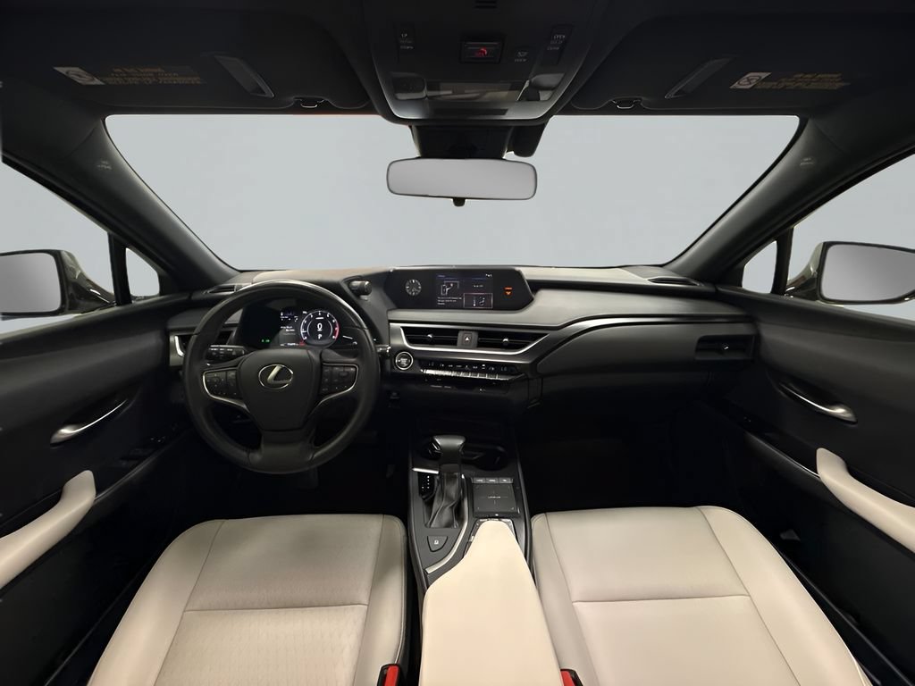 Used 2021 Lexus UX 200 w/ Accessory Package (Z1) FWD image 17