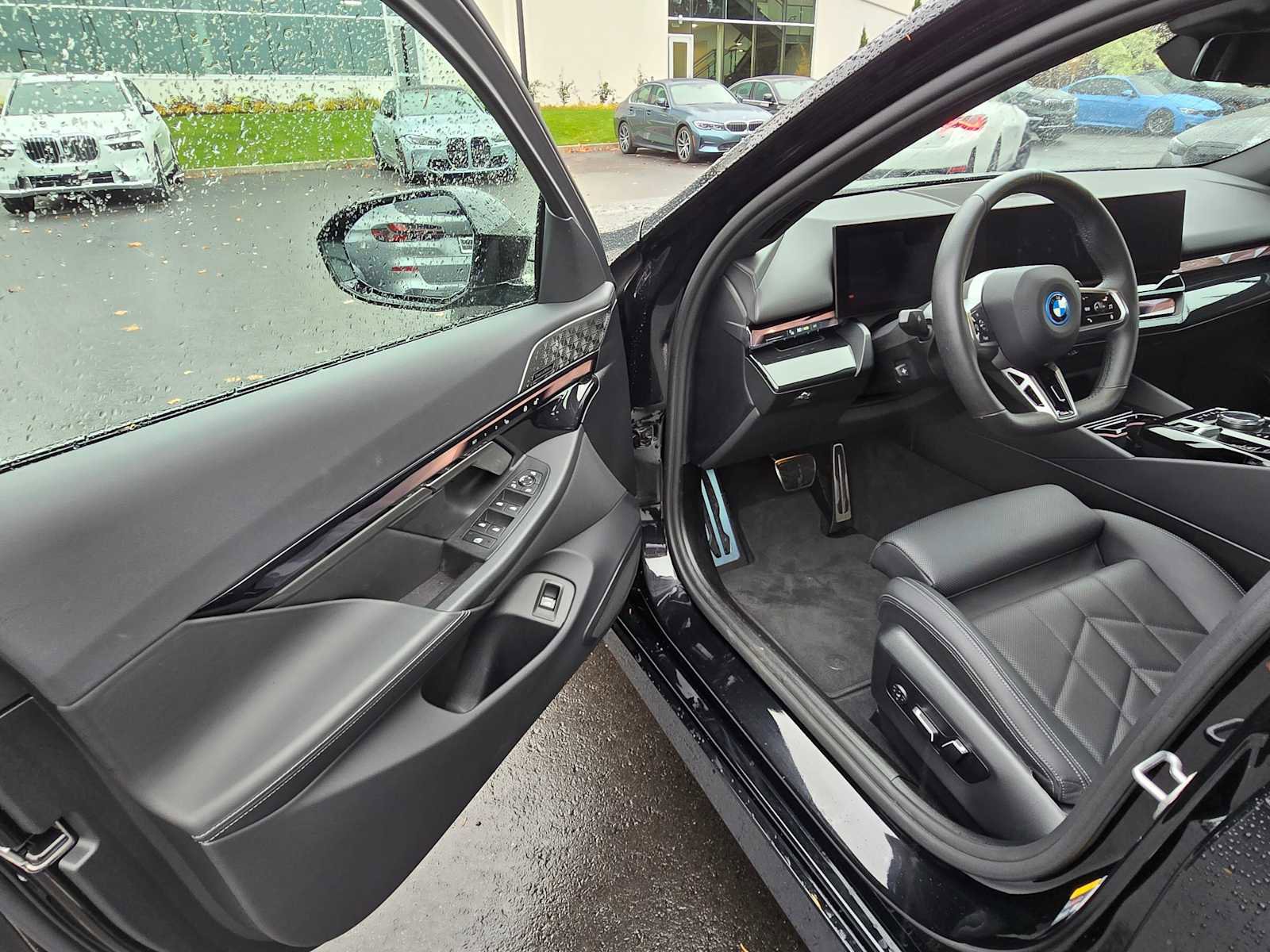 Used 2024 BMW i5 eDrive40i w/ M Sport Package image 21