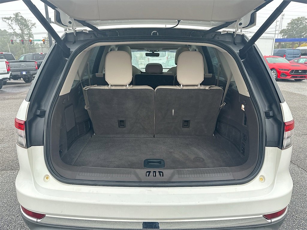 Used 2022 Lincoln Aviator Reserve w/ Equipment Group 201A image 16