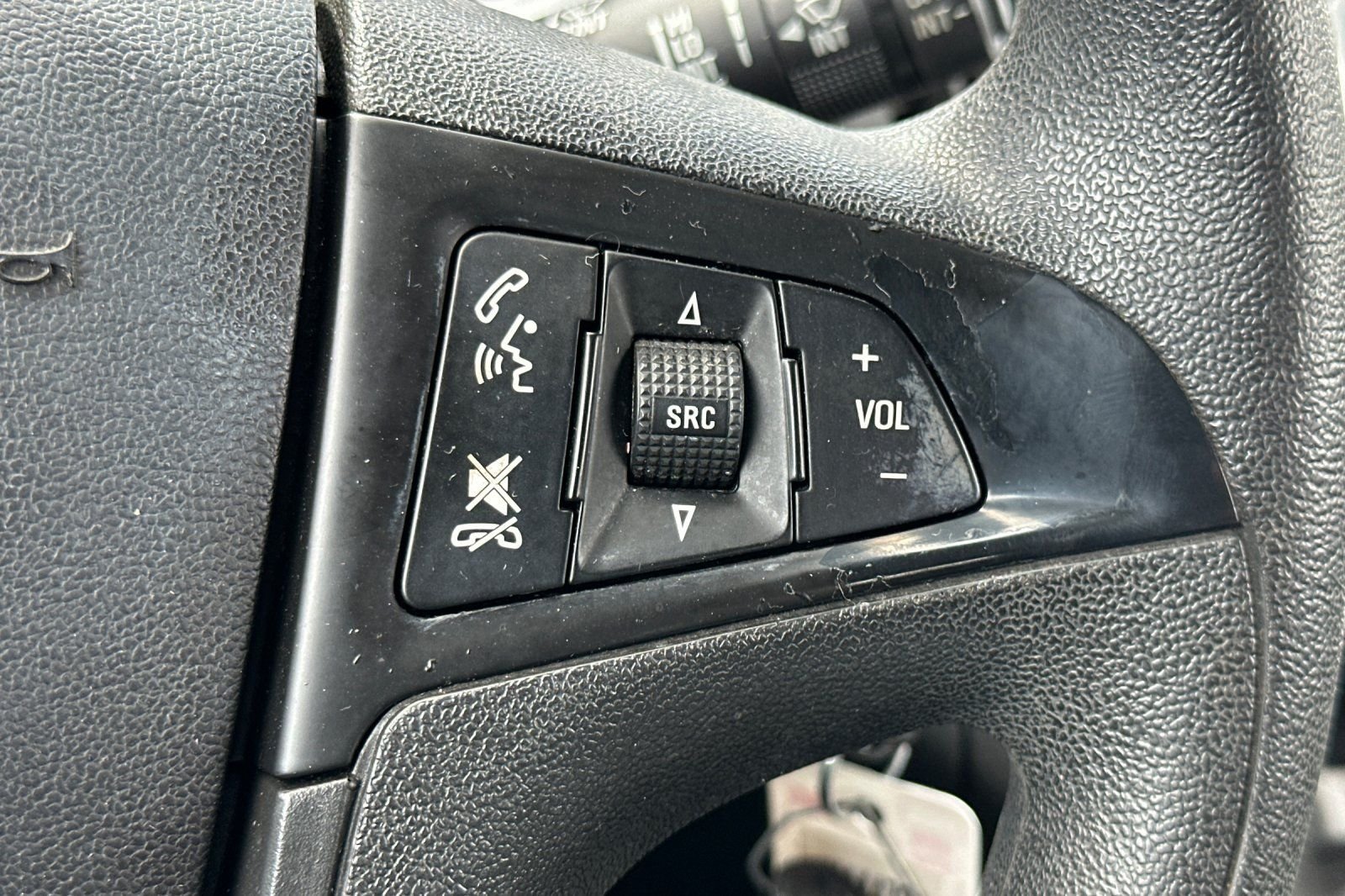 Used 2013 Chevrolet Equinox LS AWD/4WD image 25