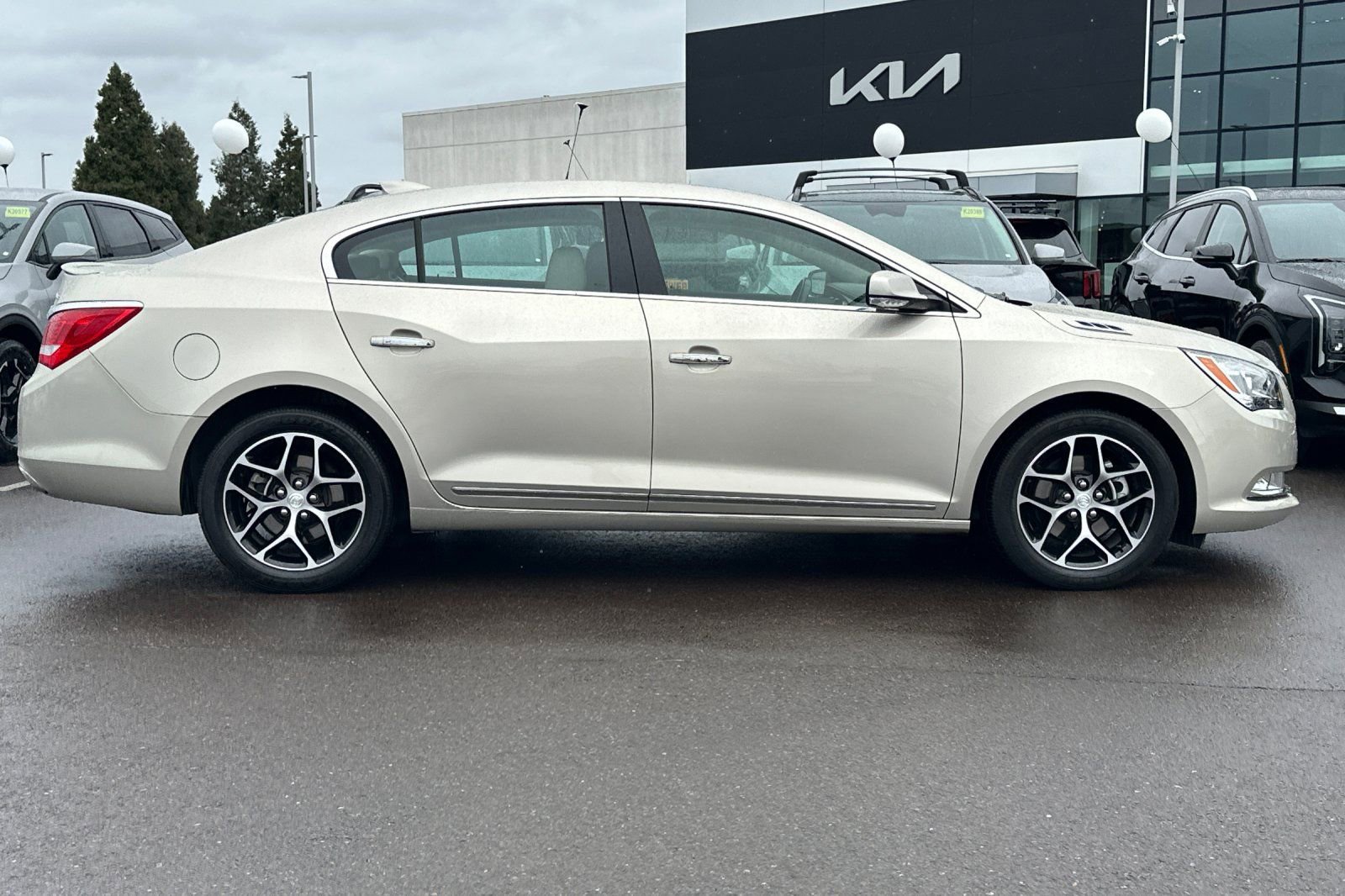 Used 2016 Buick LaCrosse Sport Touring w/ Experience Buick Package image 3