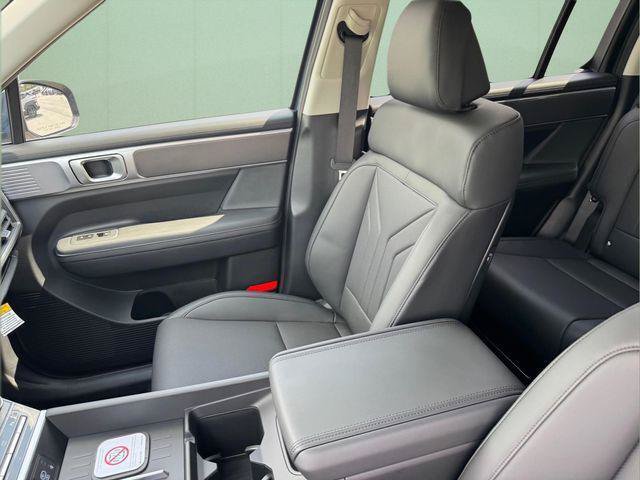 New 2026 Hyundai Santa Fe SEL FWD image 9