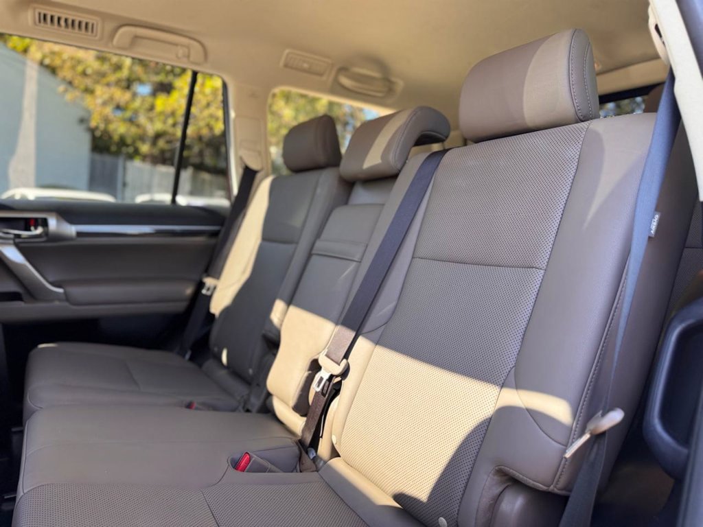 Used 2023 Lexus GX 460 Premium w/ Premium Package AWD/4WD image 24