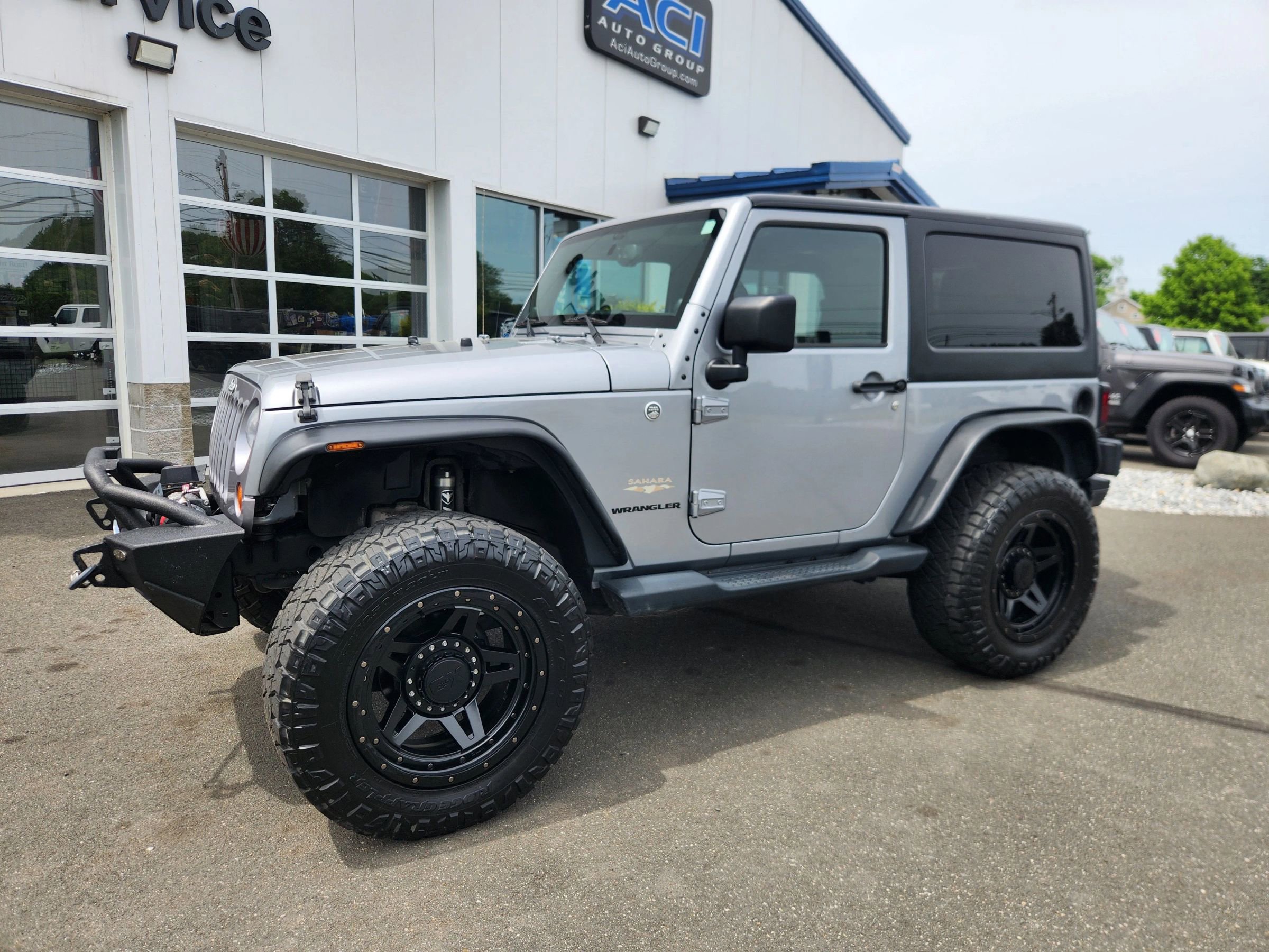 Used 2013 Jeep Wrangler Sahara w/ Connectivity Group AWD/4WD image 5