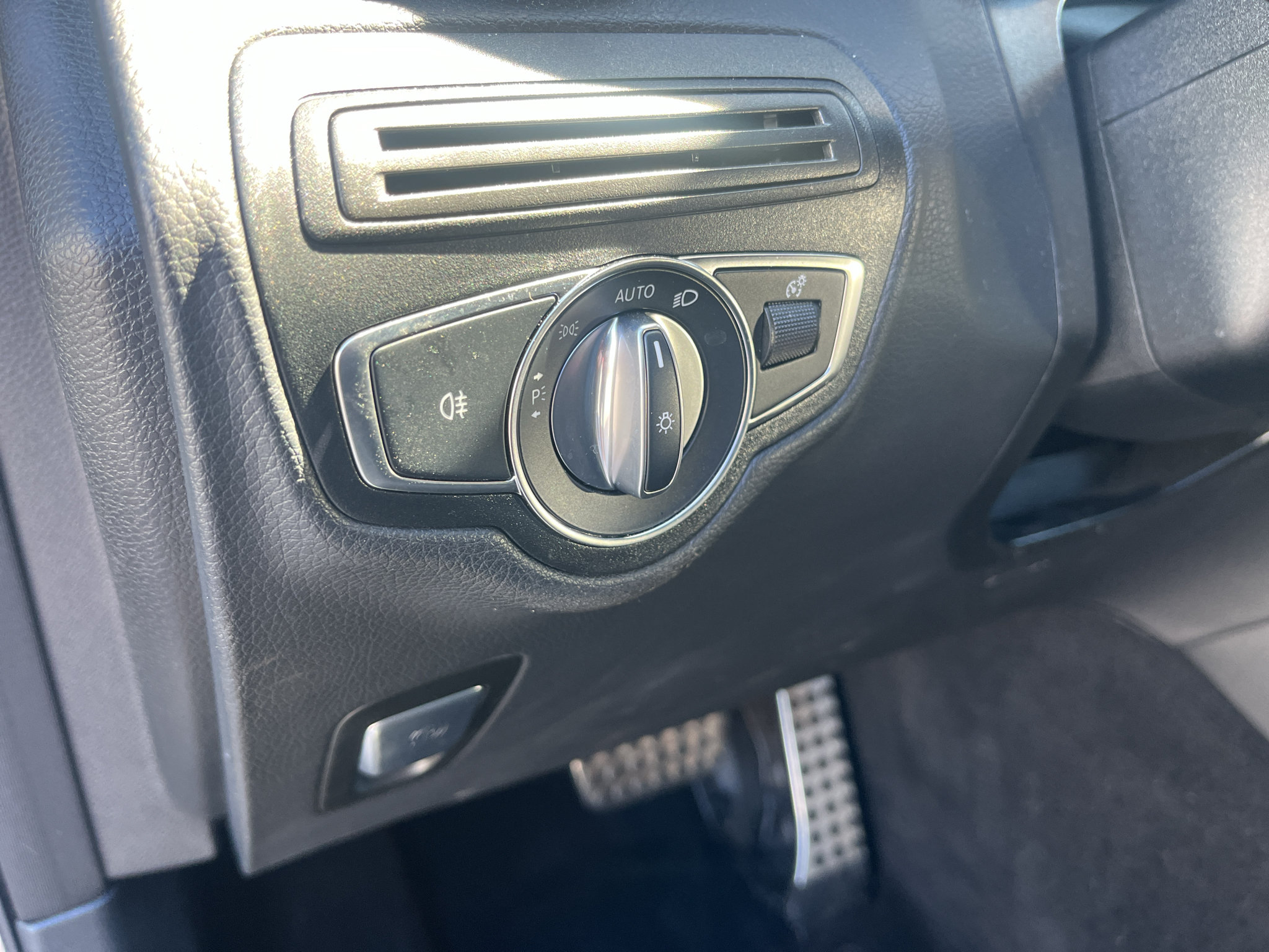 Used 2020 Mercedes-Benz GLC 300 4MATIC Coupe image 16