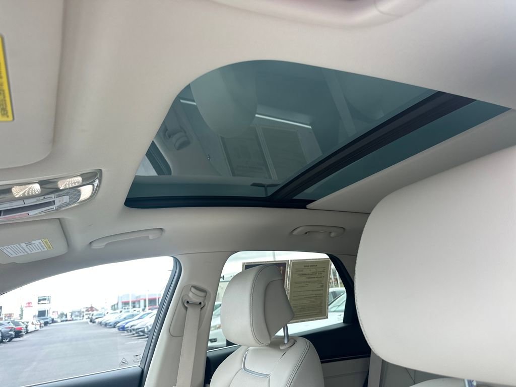 Used 2023 Genesis GV70 2.5T w/ Select Package image 26