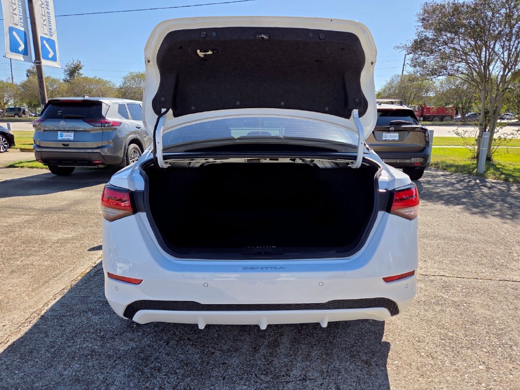 Used 2024 Nissan Sentra SV FWD image 27