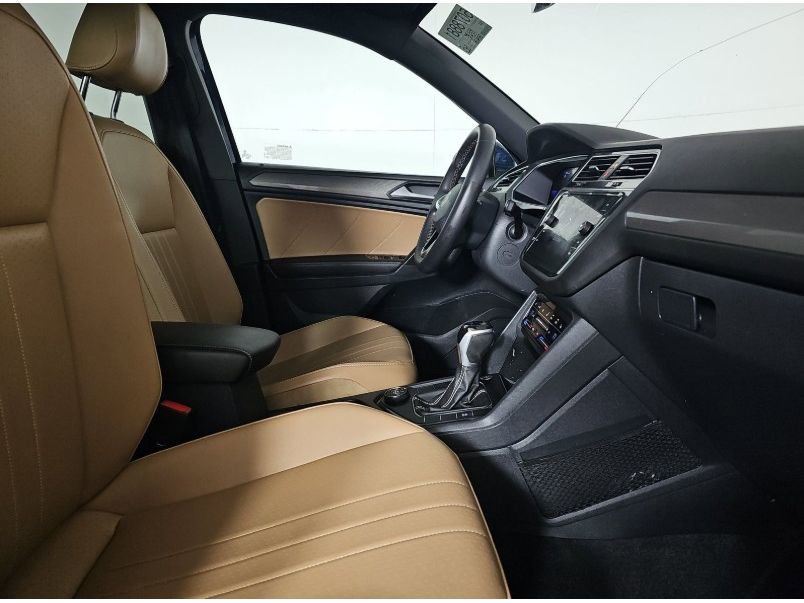 Used 2022 Volkswagen Tiguan SE image 29