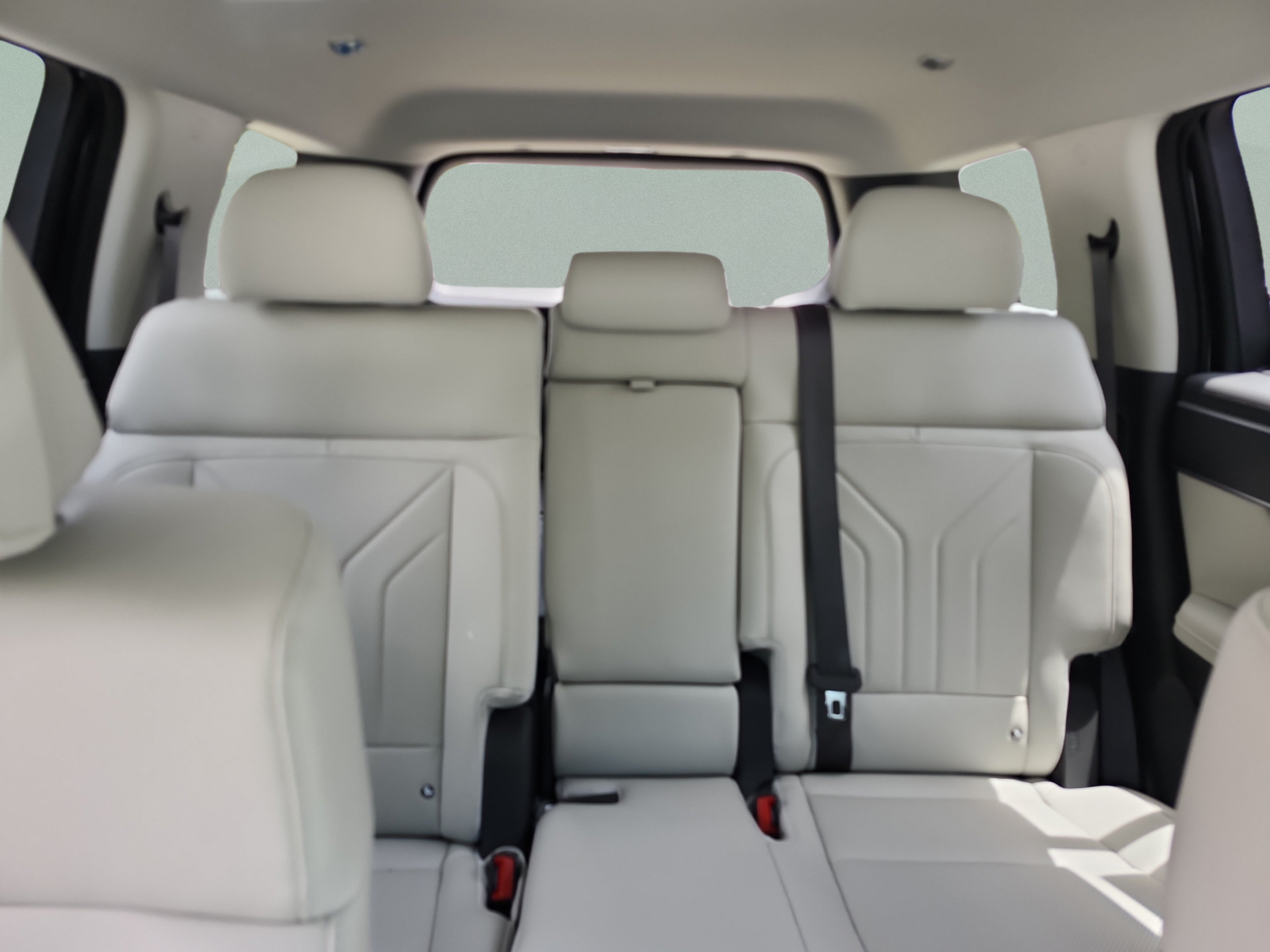 New 2027 Hyundai Santa Fe SEL FWD image 17