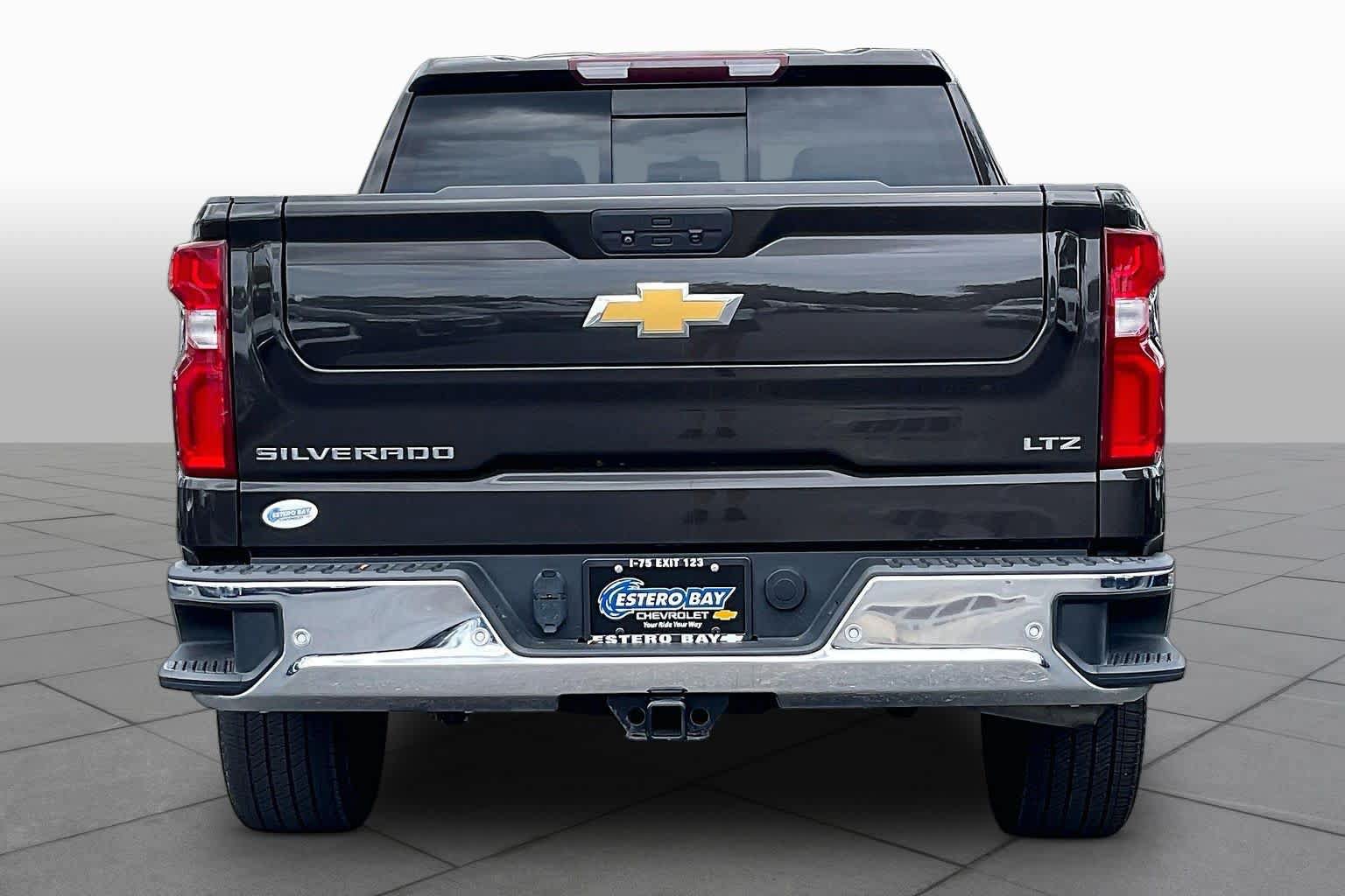 Used 2022 Chevrolet Silverado 1500 LTZ w/ LTZ Convenience Package II AWD/4WD image 5