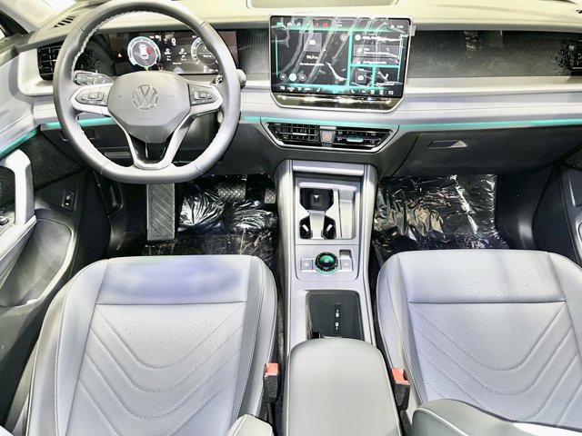 New 2026 Volkswagen Tiguan SE AWD/4WD image 9