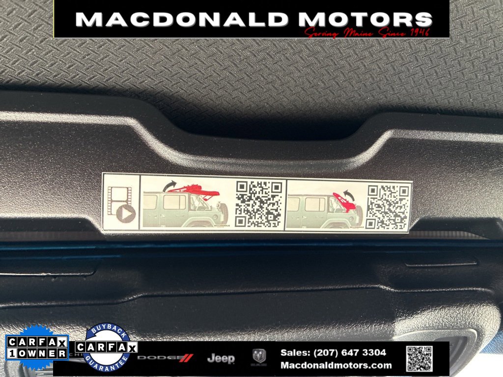 Used 2024 Jeep Wrangler Rubicon w/ Technology Group image 19