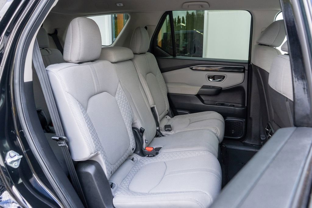 Certified 2023 Honda Pilot LX image 15