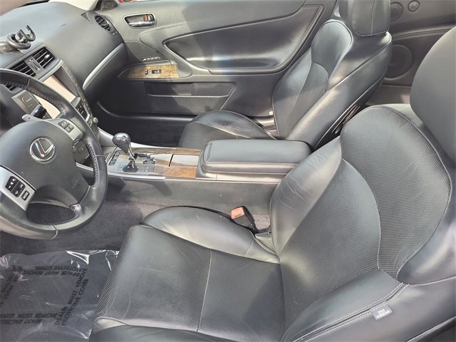 Used 2013 Lexus IS 250C w/ Luxury Pkg image 24