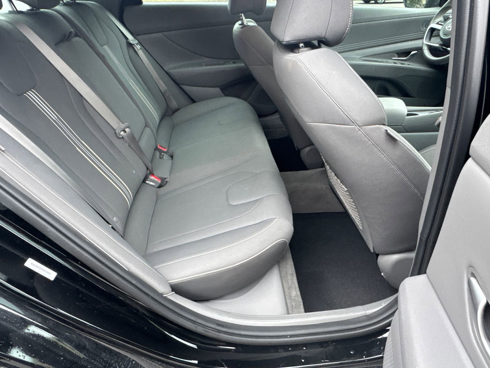 Certified 2025 Hyundai Elantra SEL w/ Cargo Package image 15