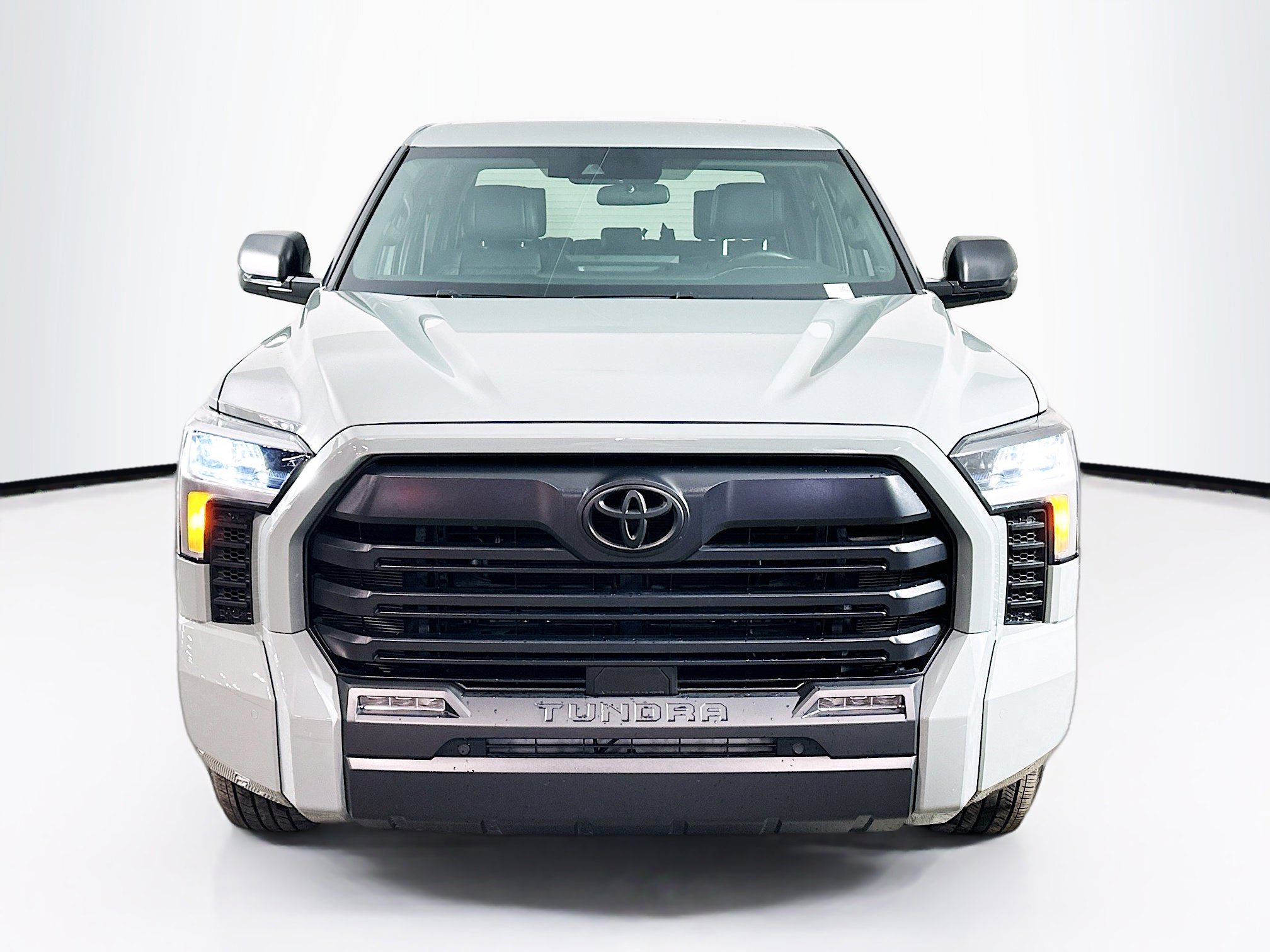 Used 2025 Toyota Tundra SR5 w/ SR5 Premium Package image 2