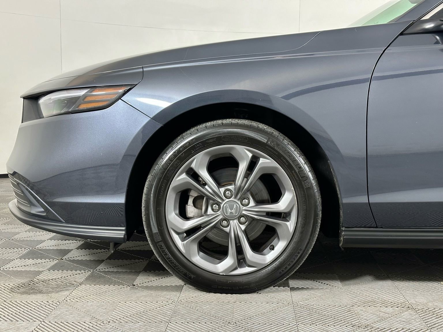 Used 2024 Honda Accord EX image 8