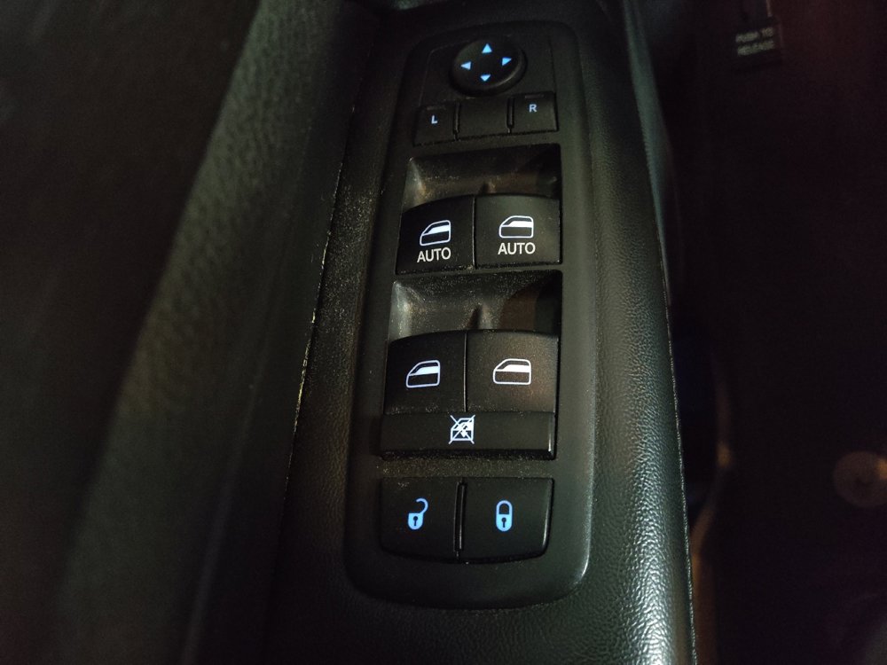 Used 2017 Jeep Grand Cherokee Laredo w/ Quick Order Package 2BE RWD image 27