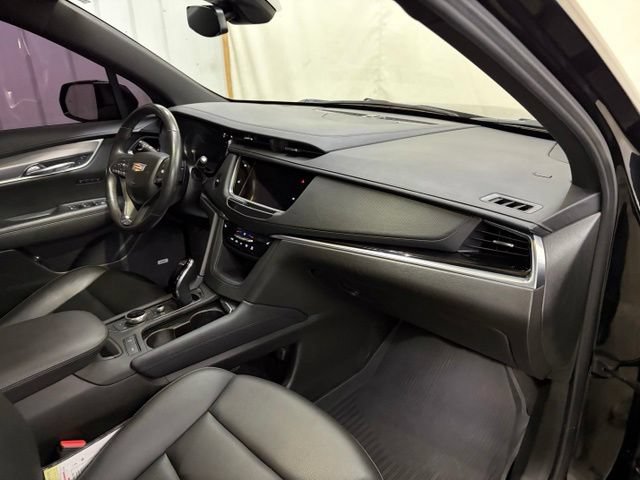 Used 2024 Cadillac XT6 Luxury w/ LPO, Floor Liner Package AWD/4WD image 35