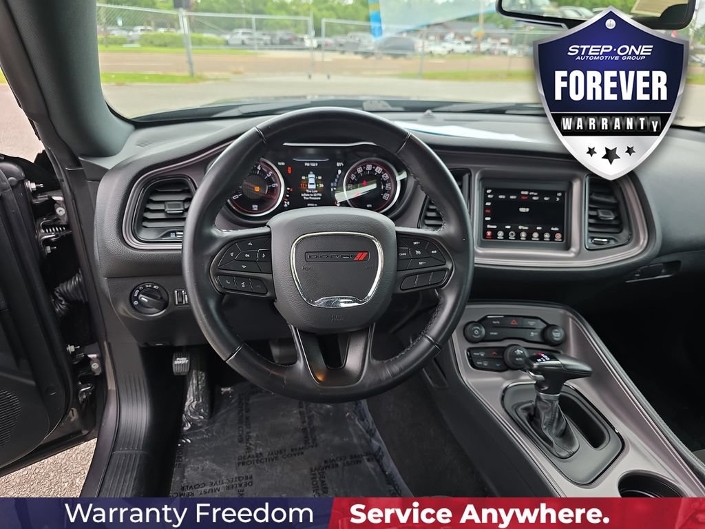 Used 2023 Dodge Challenger SXT RWD image 14