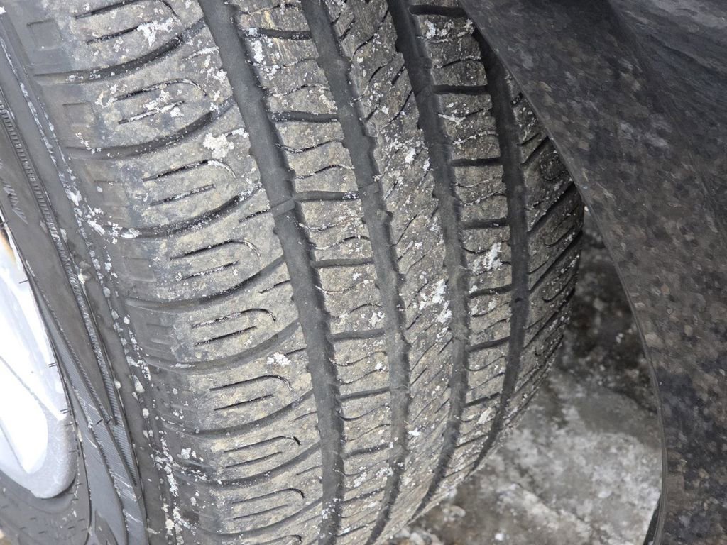 Used 2019 Chevrolet Malibu LT w/ LPO, Convenience Package 2 image 9